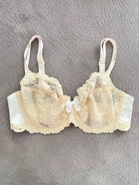 Chantelle Nude White Lace Underwire Unlined Demi Balconette Bra 32DD